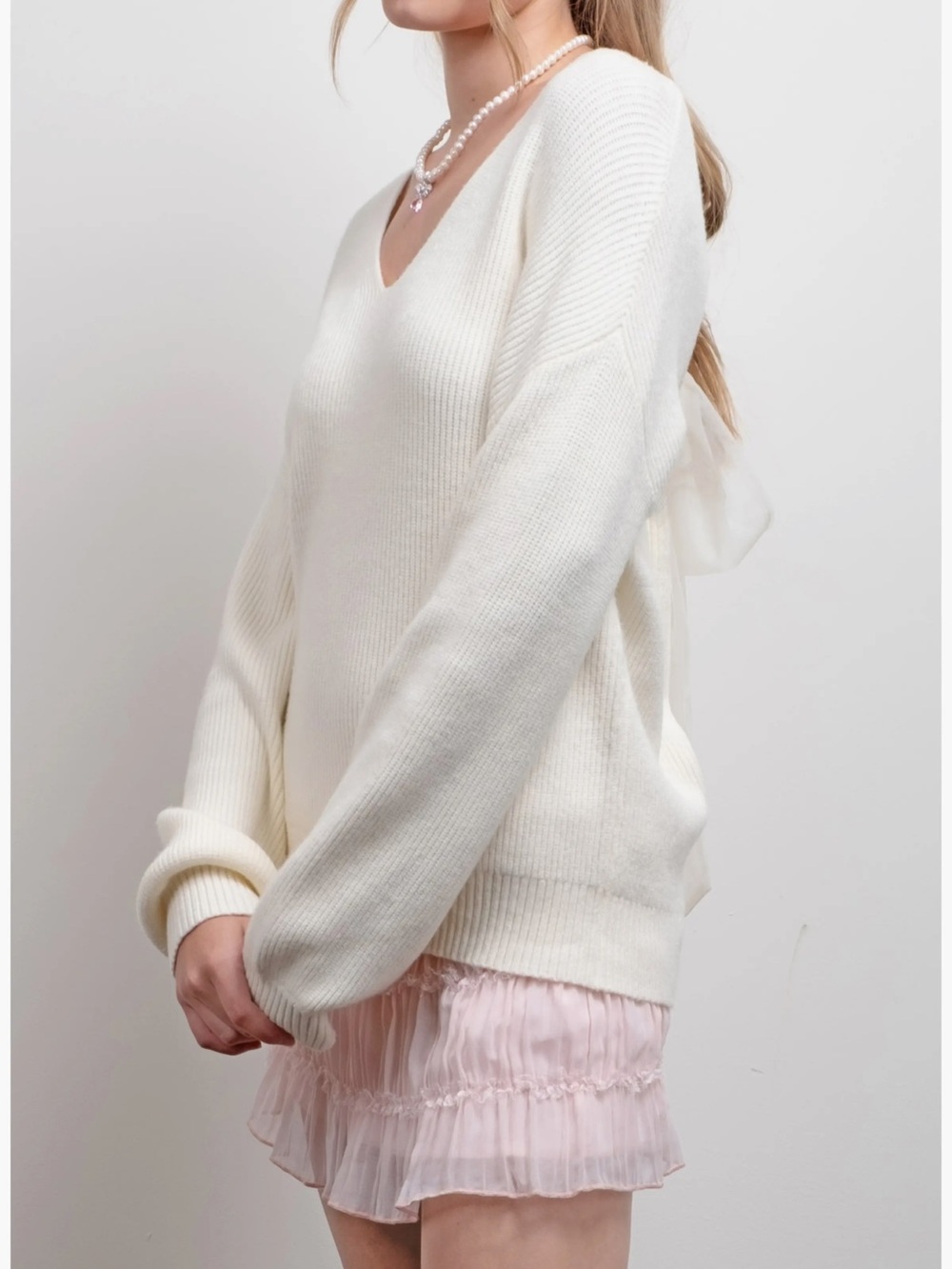 Blu Pepper NWT Cream Tulle Bow Back V-Neck Knit Pullover Sweater